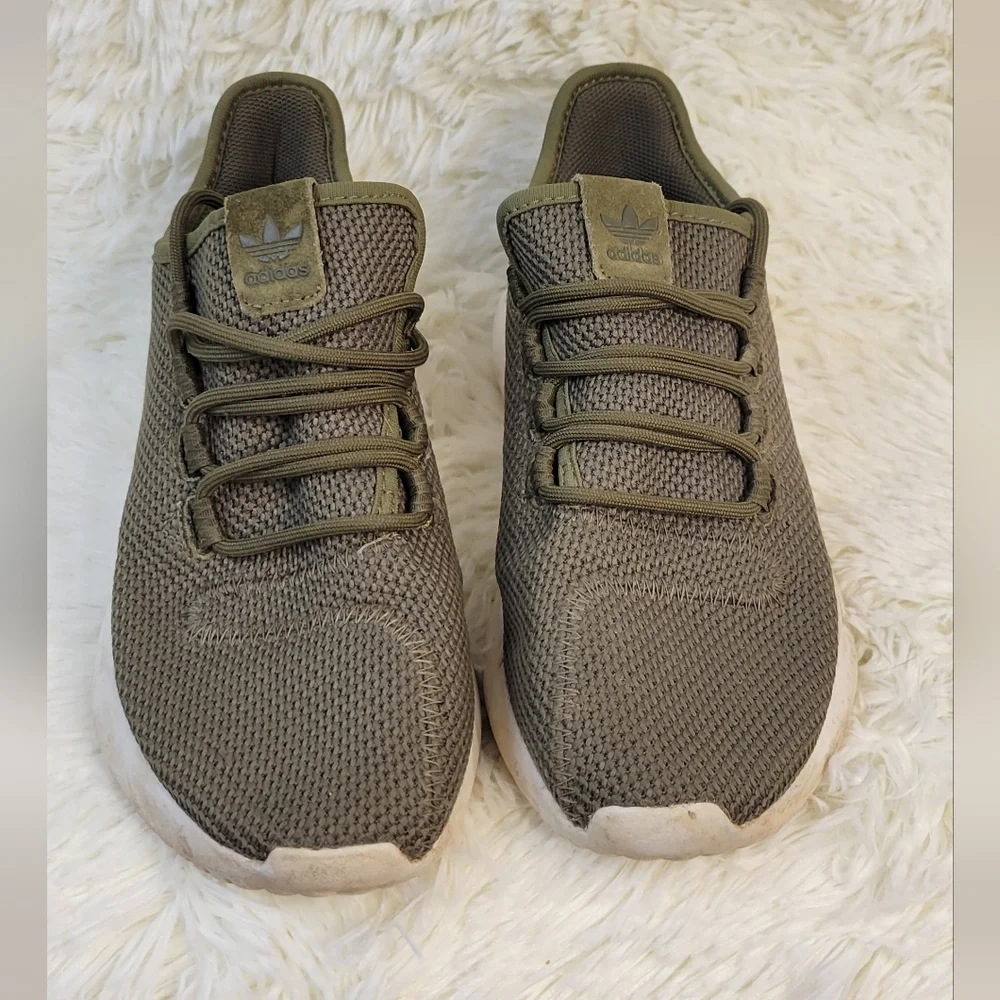 Mens adidas shoes Size 5.5